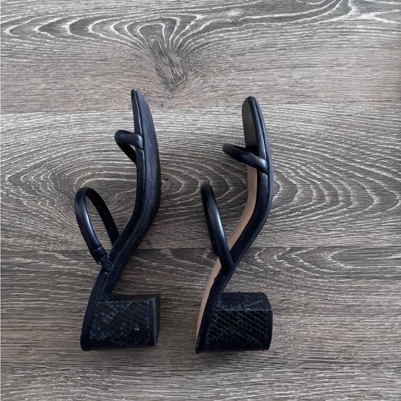 Heels - Picture 2 of 4